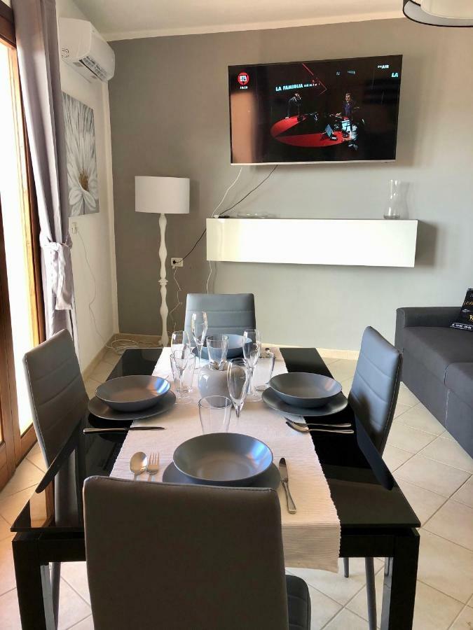 באדזי Calypso Home Sea View מראה חיצוני תמונה